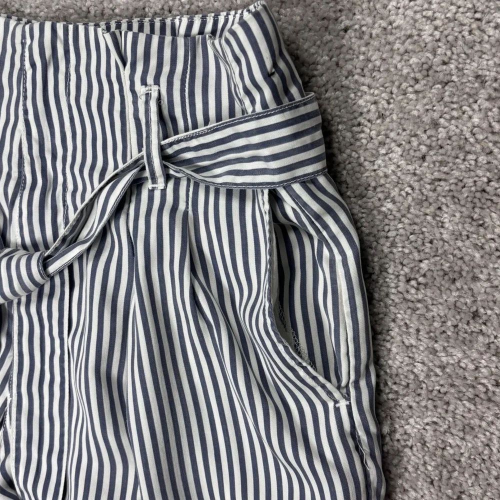 Abercrombie & Fitch Blue White Striped High‎ Rise Paperbag Waist Belted Shorts M